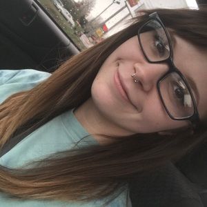 Meet your Posher, Allyssa